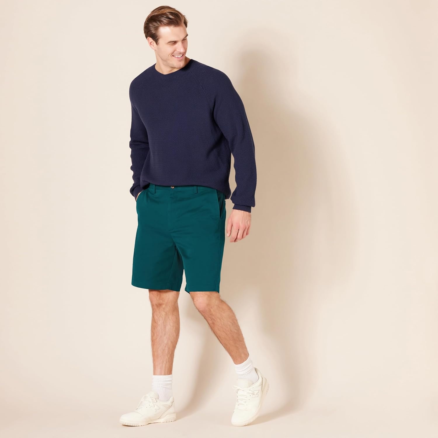 image:imageAmazon Essentials Mens ClassicFit 9 Cotton Twill Chino Shorts with ButtonThrough PocketsEvergreen