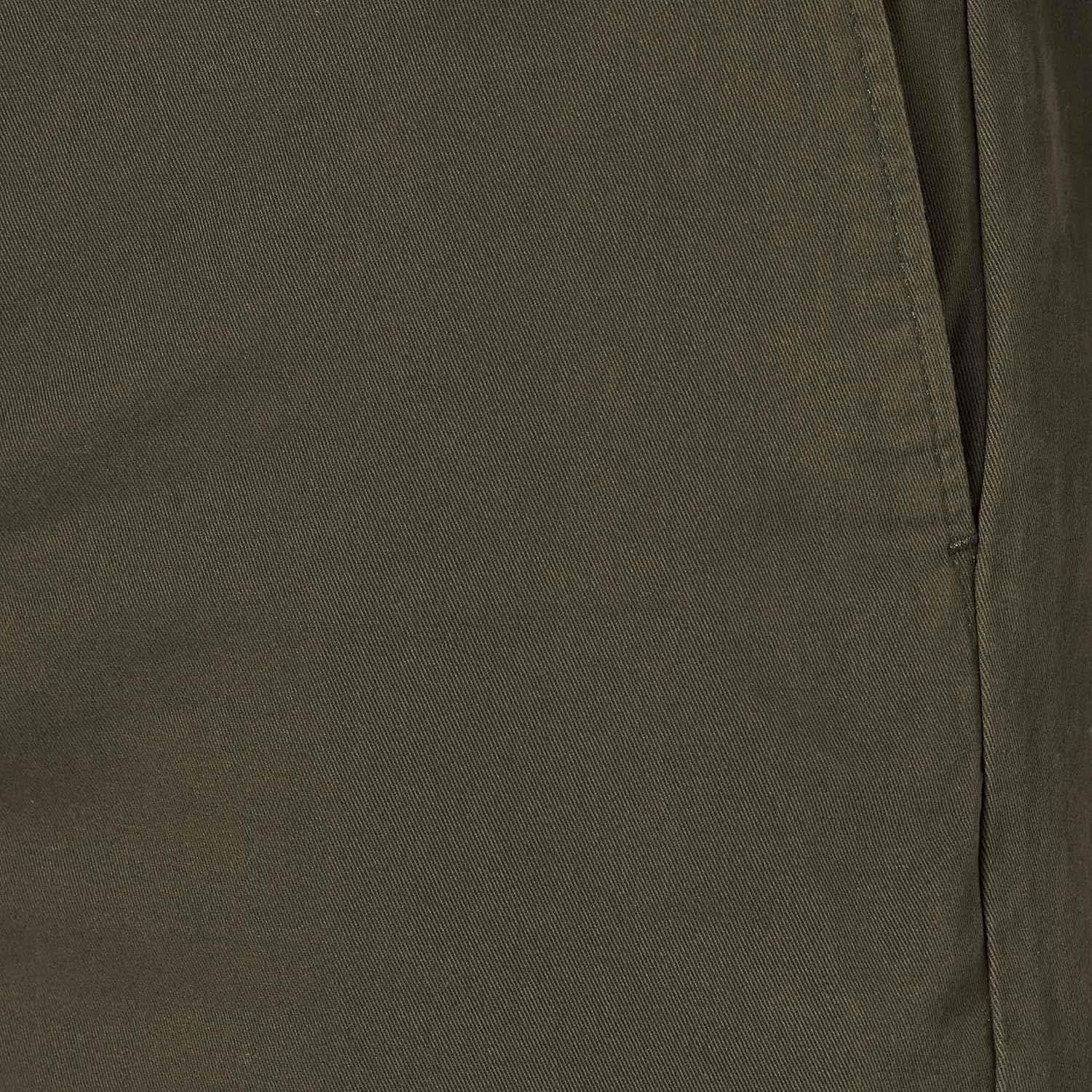 image:imageAmazon Essentials Mens ClassicFit 9 Cotton Twill Chino Shorts with ButtonThrough PocketsOlive