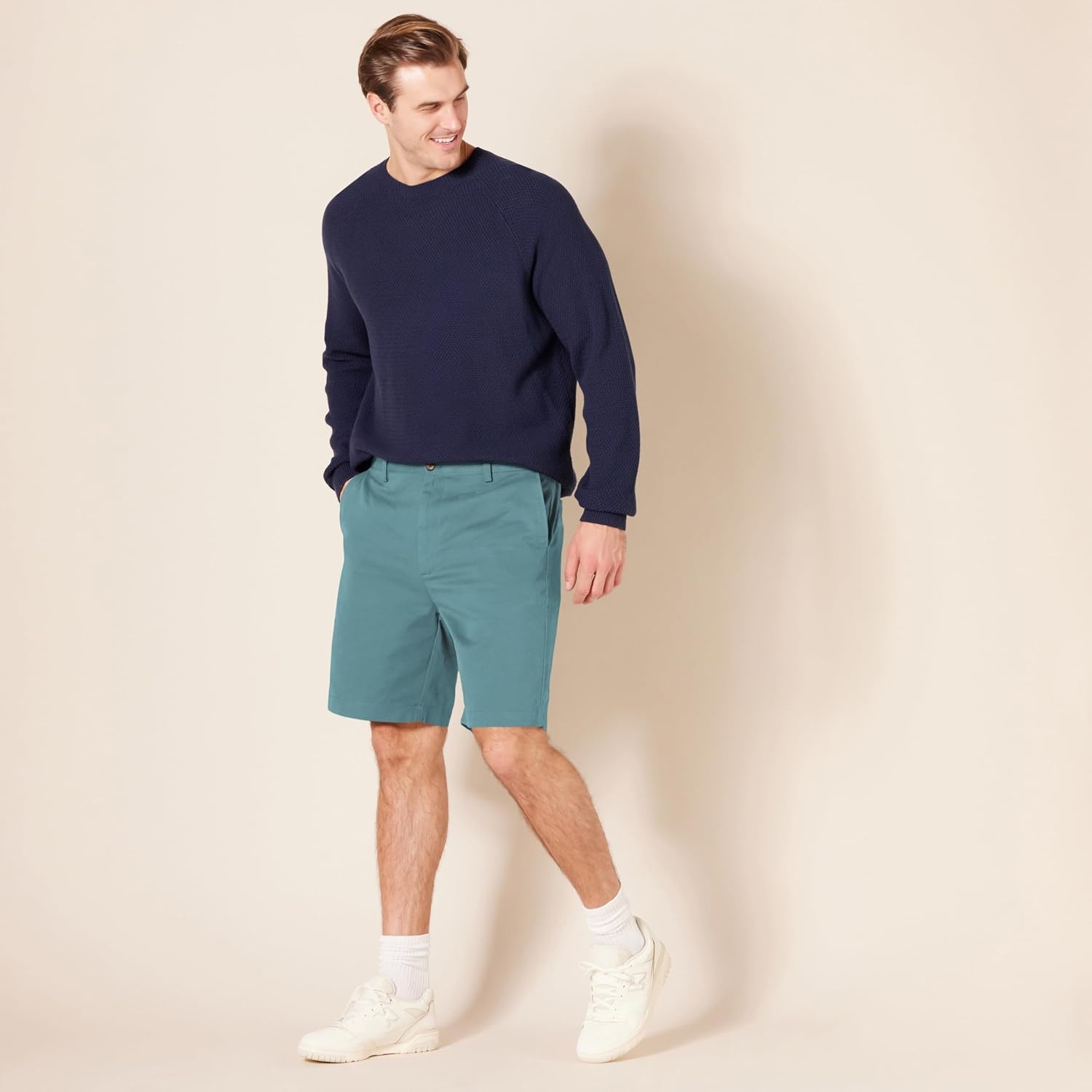 image:imageAmazon Essentials Mens ClassicFit 9 Cotton Twill Chino Shorts with ButtonThrough PocketsSage Green