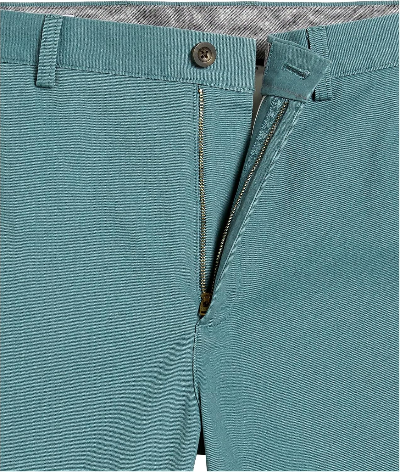 image:imageAmazon Essentials Mens ClassicFit 9 Cotton Twill Chino Shorts with ButtonThrough PocketsSage Green