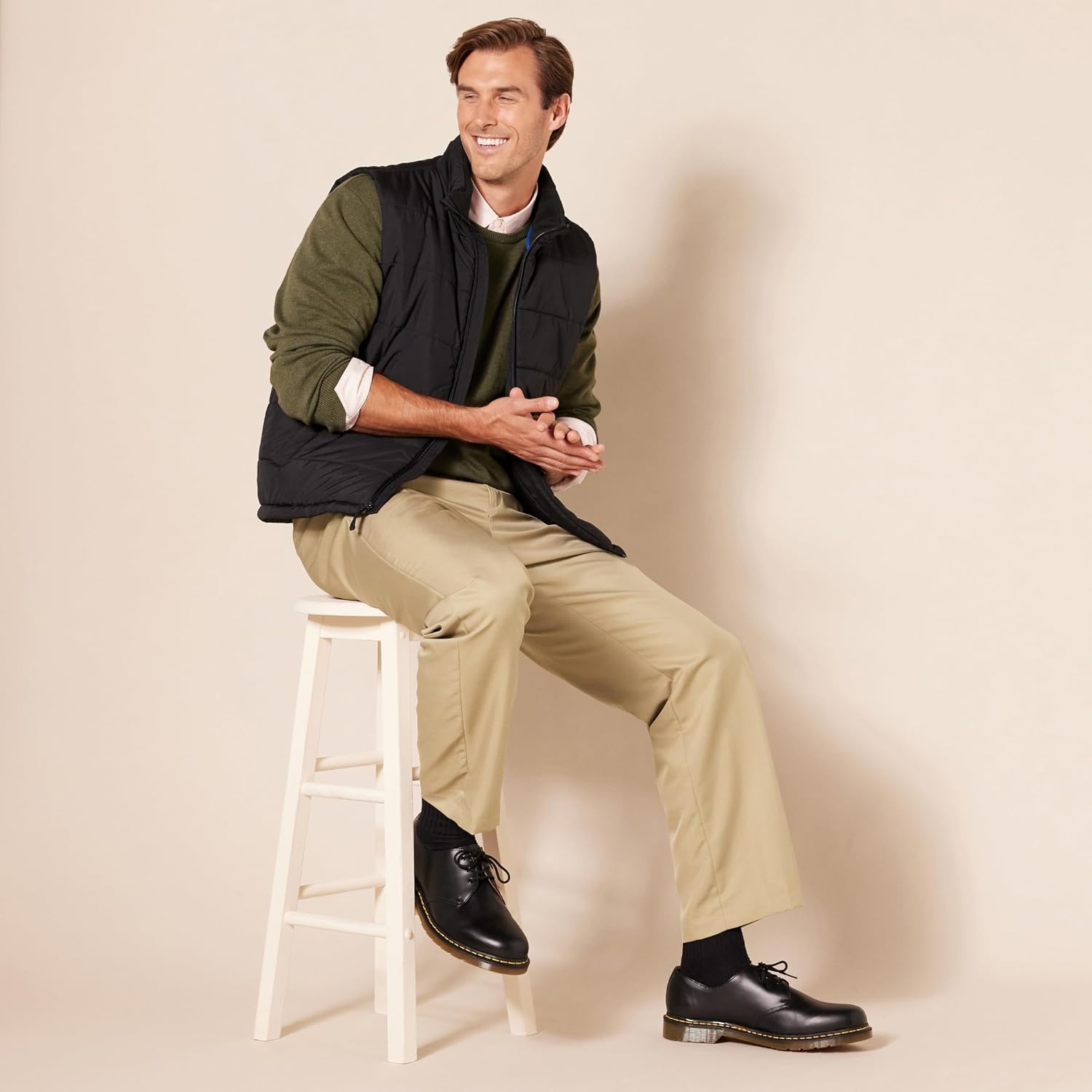 image:imageAmazon Essentials Mens ClassicFit ExpandableWaist FlatFront Dress PantsKhaki Brown