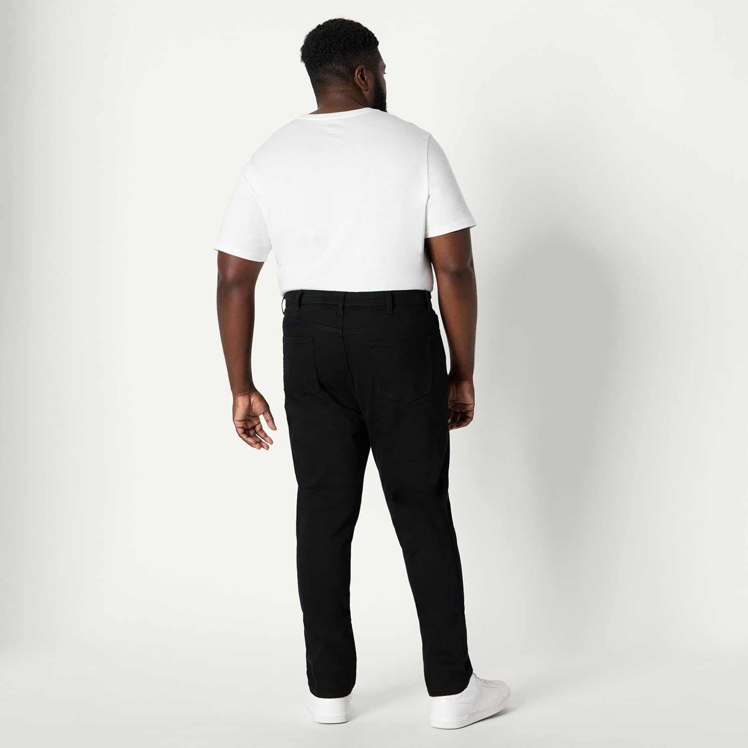 image:imageAmazon Essentials Mens Low Stretch SlimFit Jean Tapered Leg Vintage Inspired Midweight DenimBlackmidweight