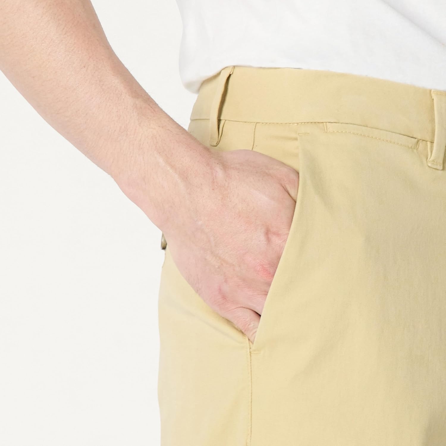 image:imageAmazon Essentials Mens RelaxedFit Cotton Chino PantTan