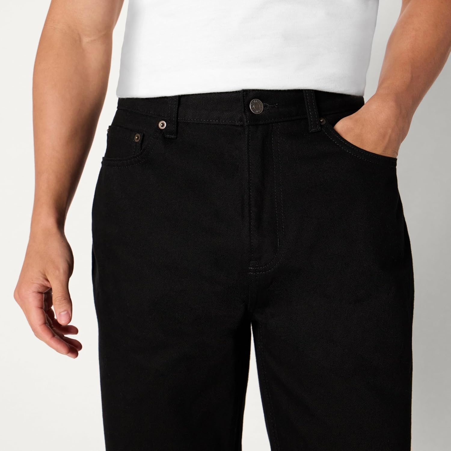image:imageAmazon Essentials Mens RelaxedFit JeansBlack
