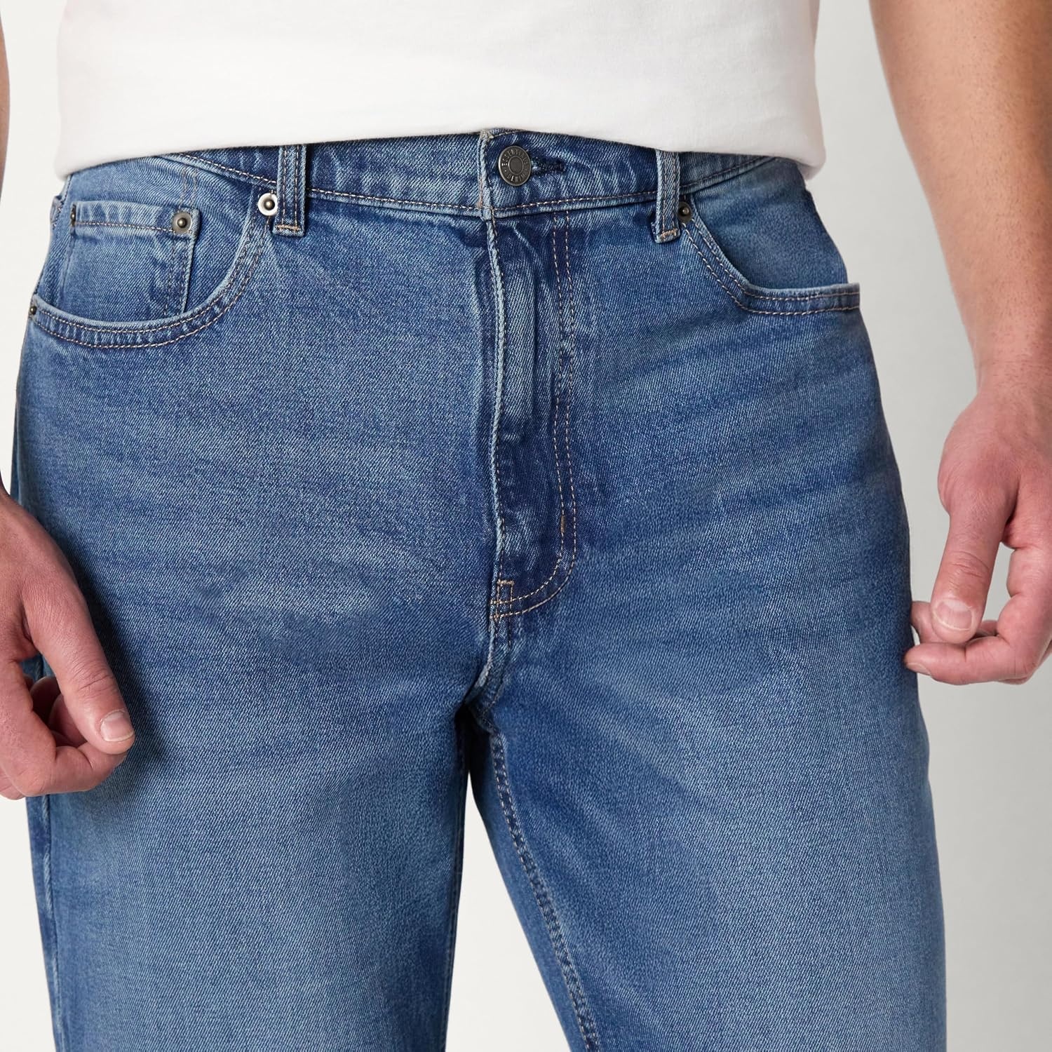 image:imageAmazon Essentials Mens RelaxedFit JeansClassic Medium Wash