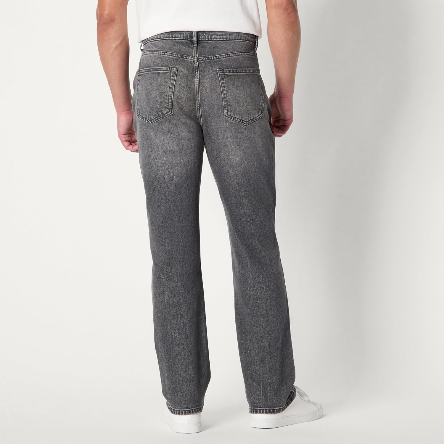 image:imageAmazon Essentials Mens RelaxedFit JeansGrey Wash