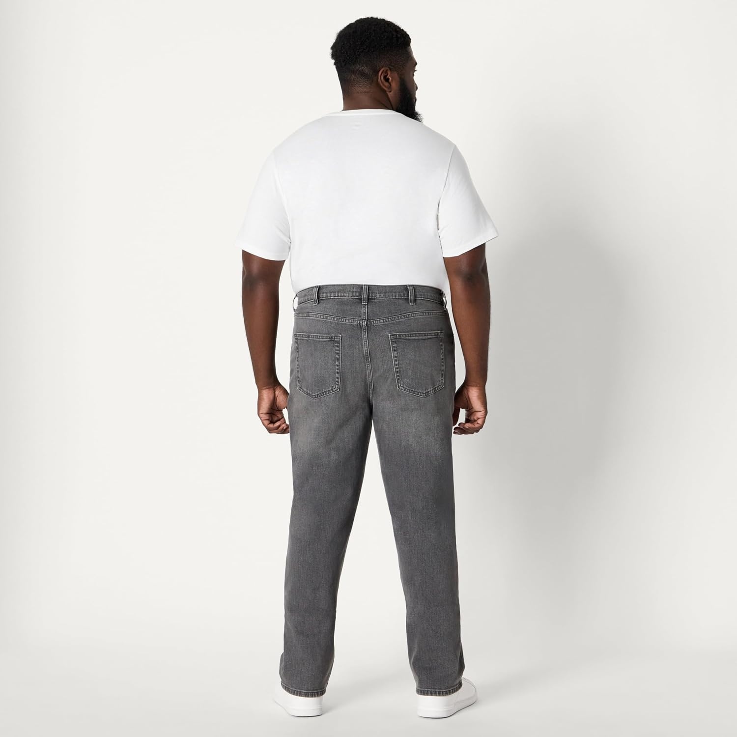 image:imageAmazon Essentials Mens RelaxedFit JeansGrey Wash