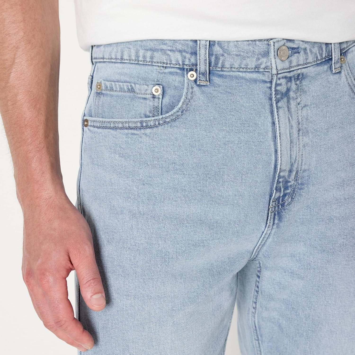 image:imageAmazon Essentials Mens RelaxedFit JeansIced Light Wash