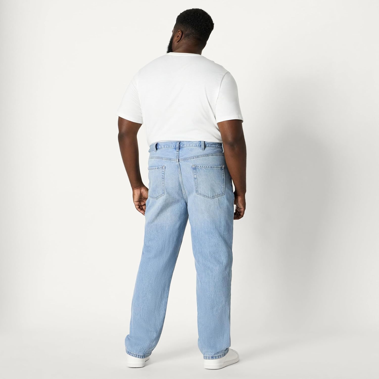 image:imageAmazon Essentials Mens RelaxedFit JeansVintage Blue