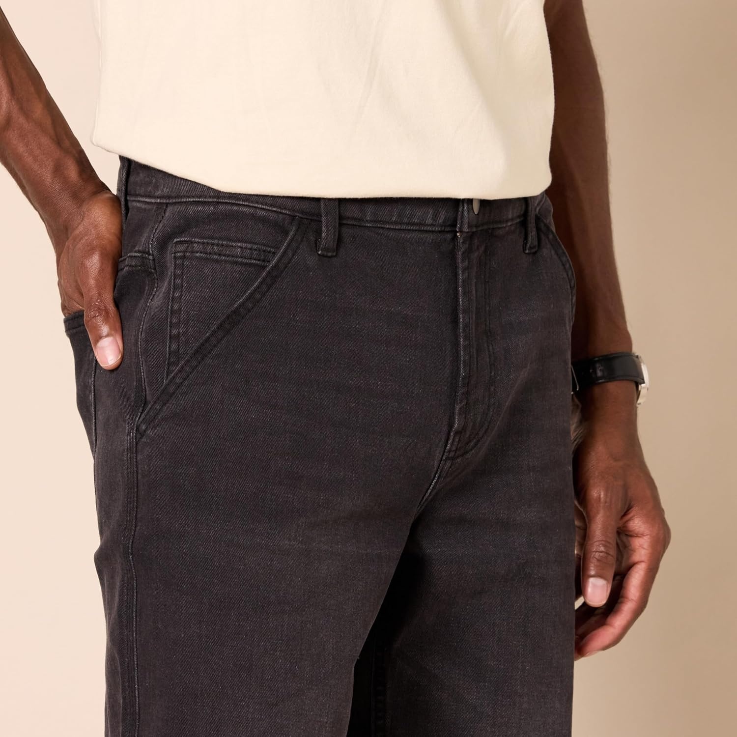 image:imageAmazon Essentials Mens RelaxedFit Workwear Carpenter Jean with Comfort StretchWashed Black