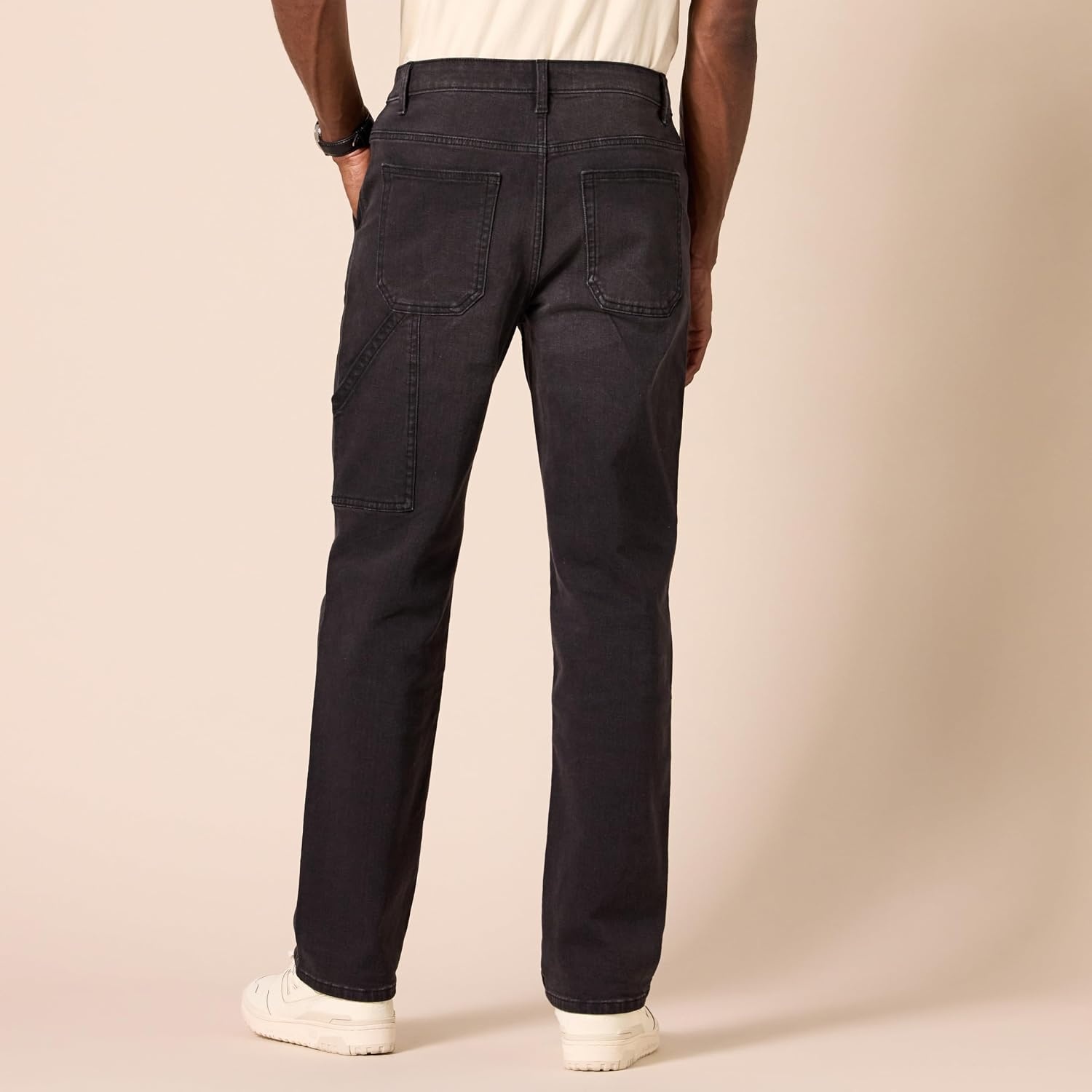 image:imageAmazon Essentials Mens RelaxedFit Workwear Carpenter Jean with Comfort StretchWashed Black