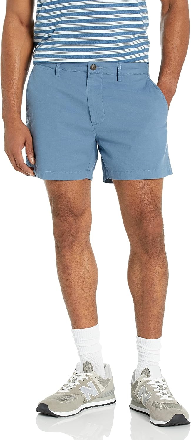 image:imageAmazon Essentials Mens SlimFit 5 Lightweight Comfort Stretch Oxford Cotton ShortsBlue
