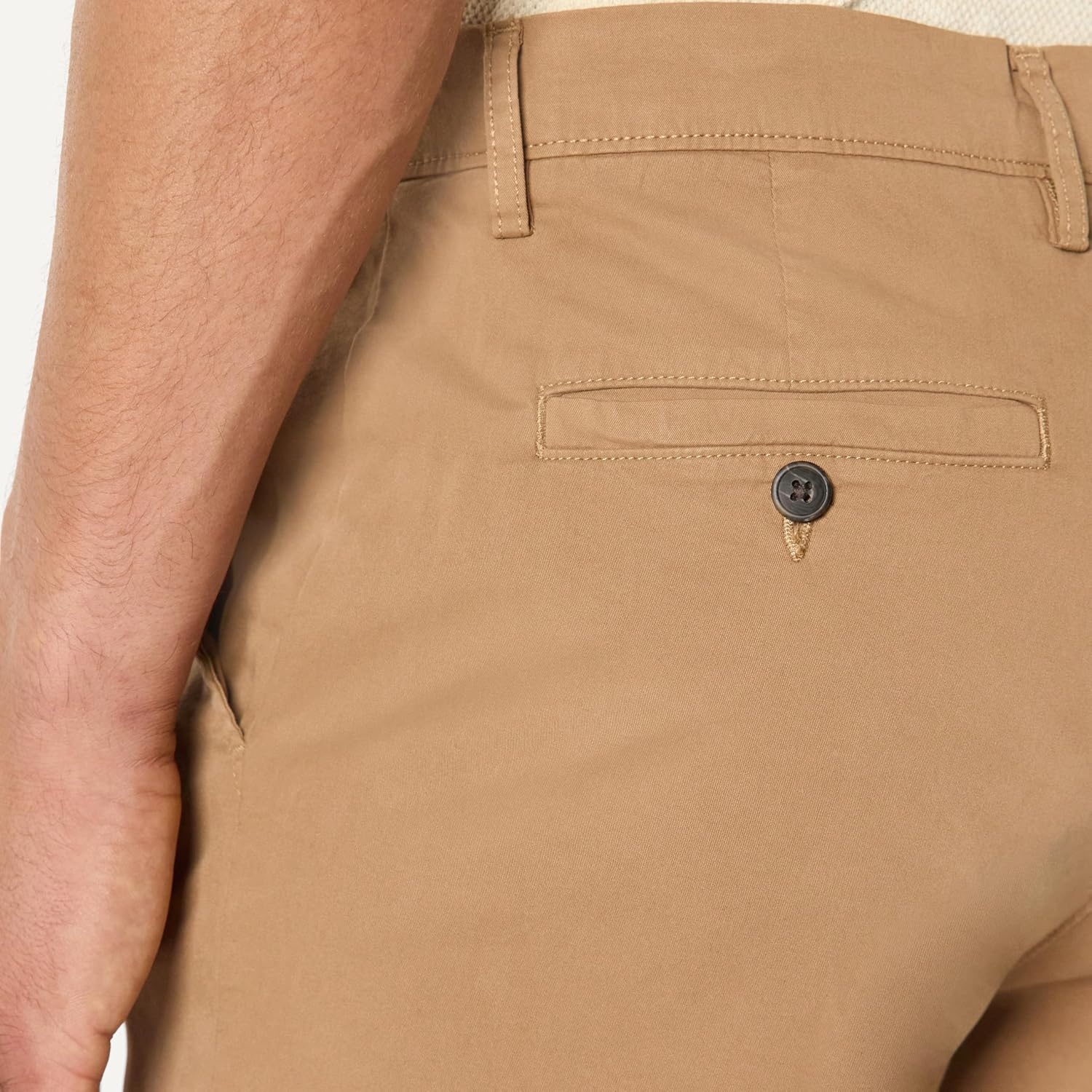 image:imageAmazon Essentials Mens SlimFit 5 Lightweight Comfort Stretch Oxford Cotton ShortsDark Khaki Brown