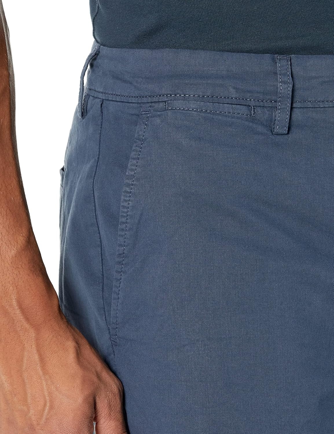 image:imageAmazon Essentials Mens SlimFit 5 Lightweight Comfort Stretch Oxford Cotton ShortsNavy