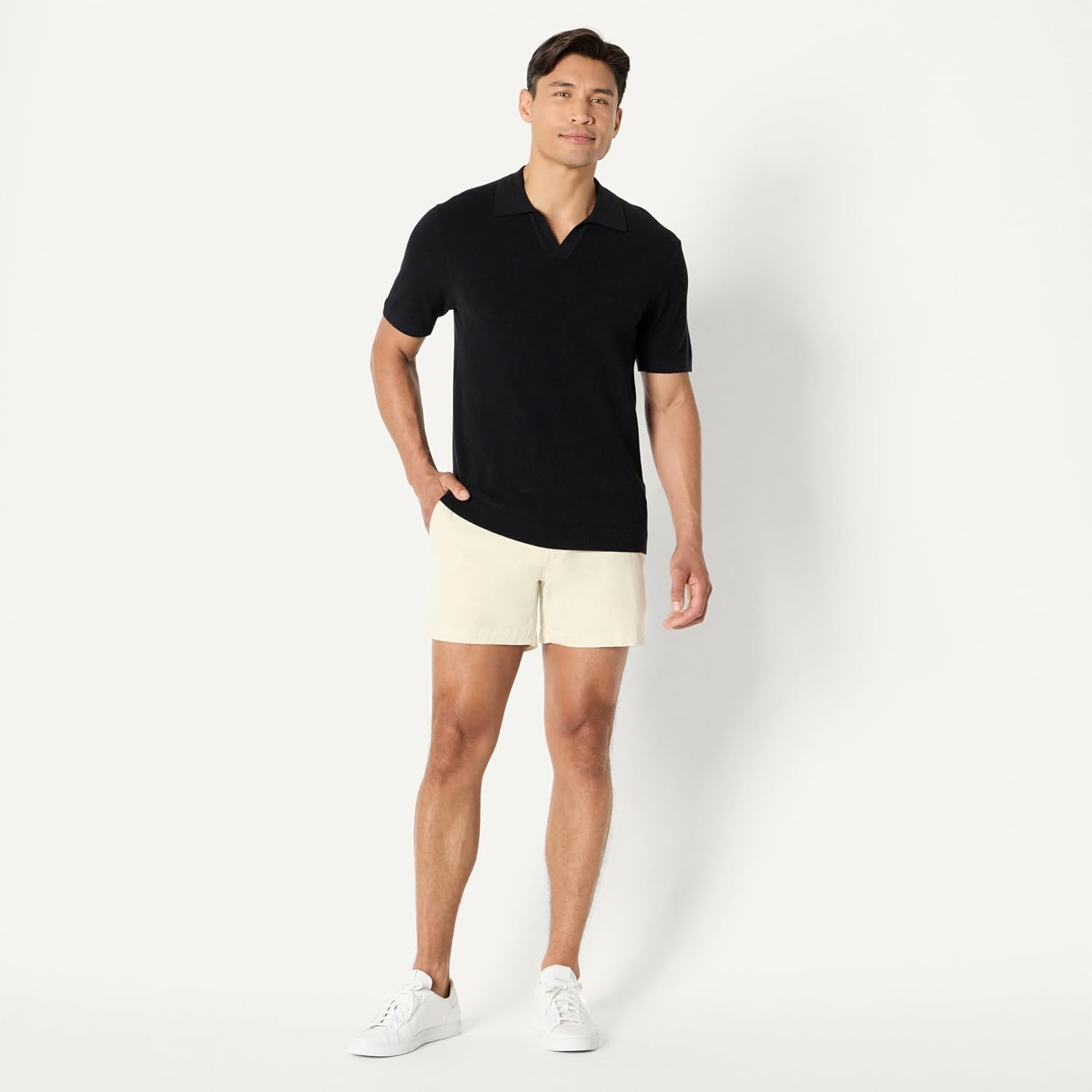 image:imageAmazon Essentials Mens SlimFit 5 Lightweight Comfort Stretch Oxford Cotton ShortsOffwhite