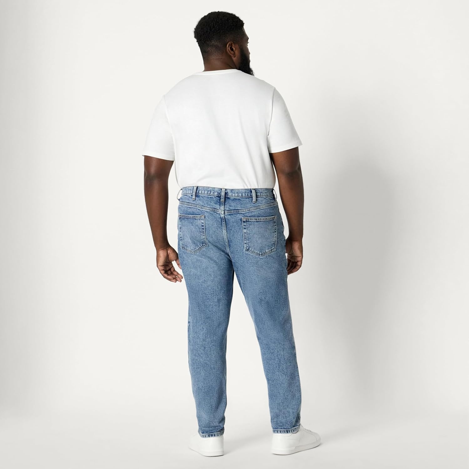 image:imageAmazon Essentials Mens SlimFit Jeans with Tapered Leg 5Pocket Styling Zip FlyTinted Light Wash