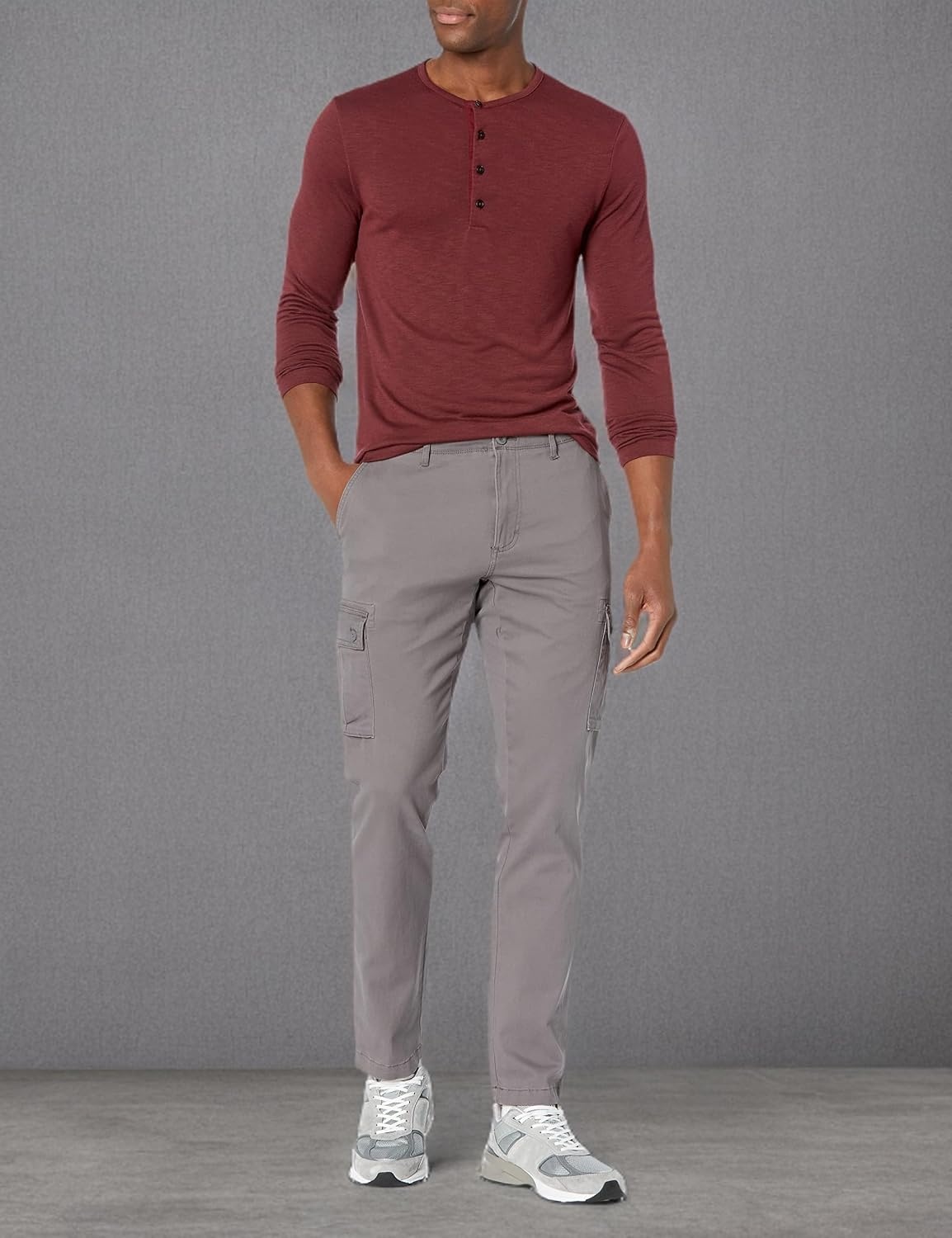 image:imageAmazon Essentials Mens SlimFit Stretch Cargo Pants with Tapered LegDark Grey
