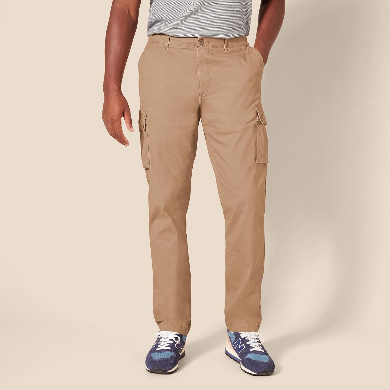 image:imageAmazon Essentials Mens SlimFit Stretch Cargo Pants with Tapered LegDark Khaki Brown