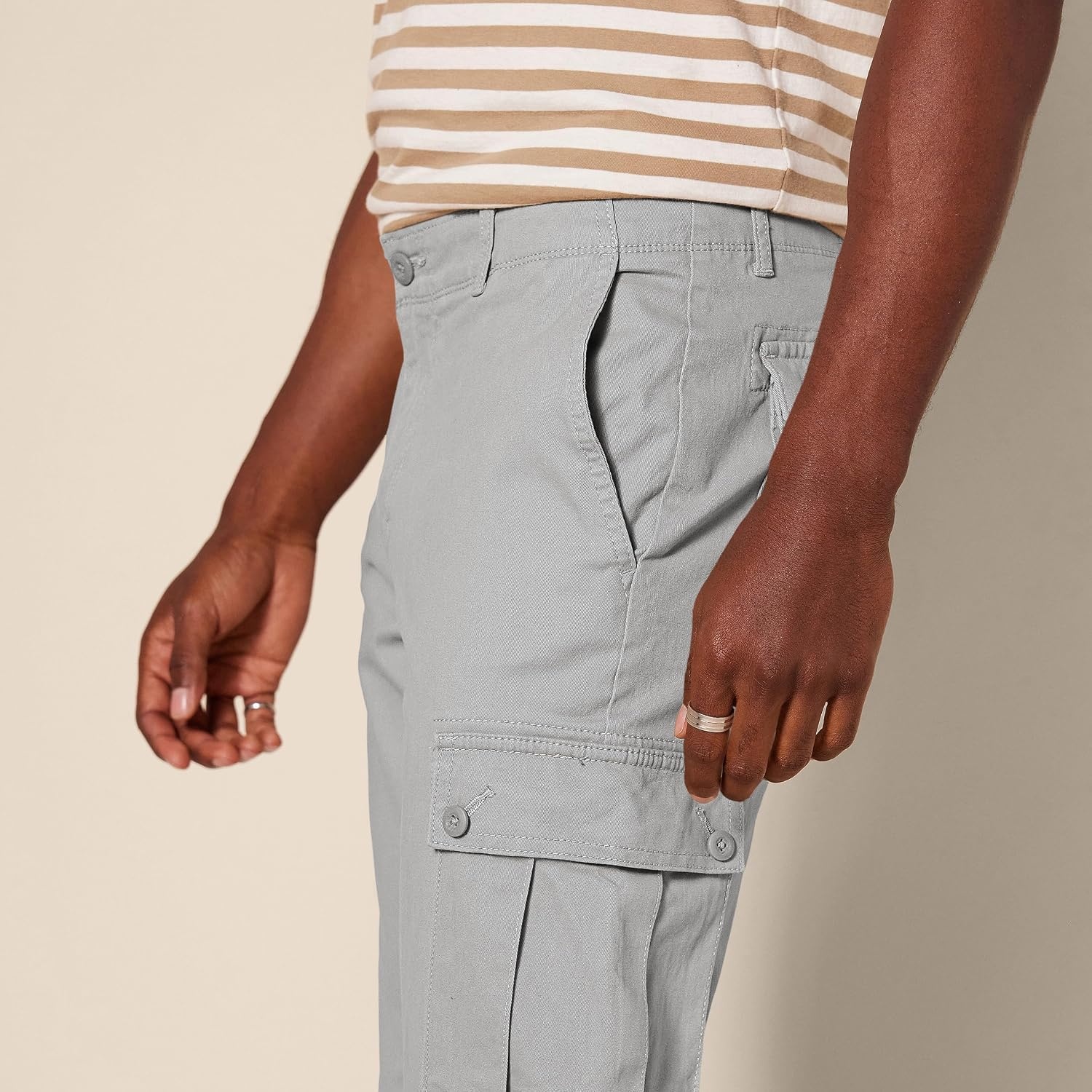 image:imageAmazon Essentials Mens SlimFit Stretch Cargo Pants with Tapered LegLight Grey