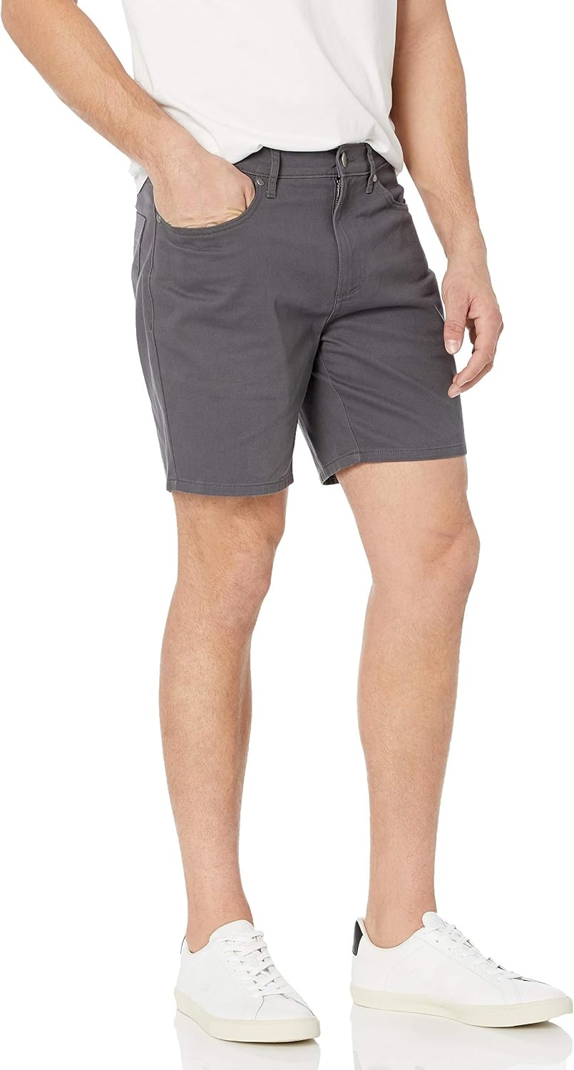 image:imageAmazon Essentials Mens StraightFit 9 Inseam Stretch Cotton Twill 5Pocket ShortsDark Grey