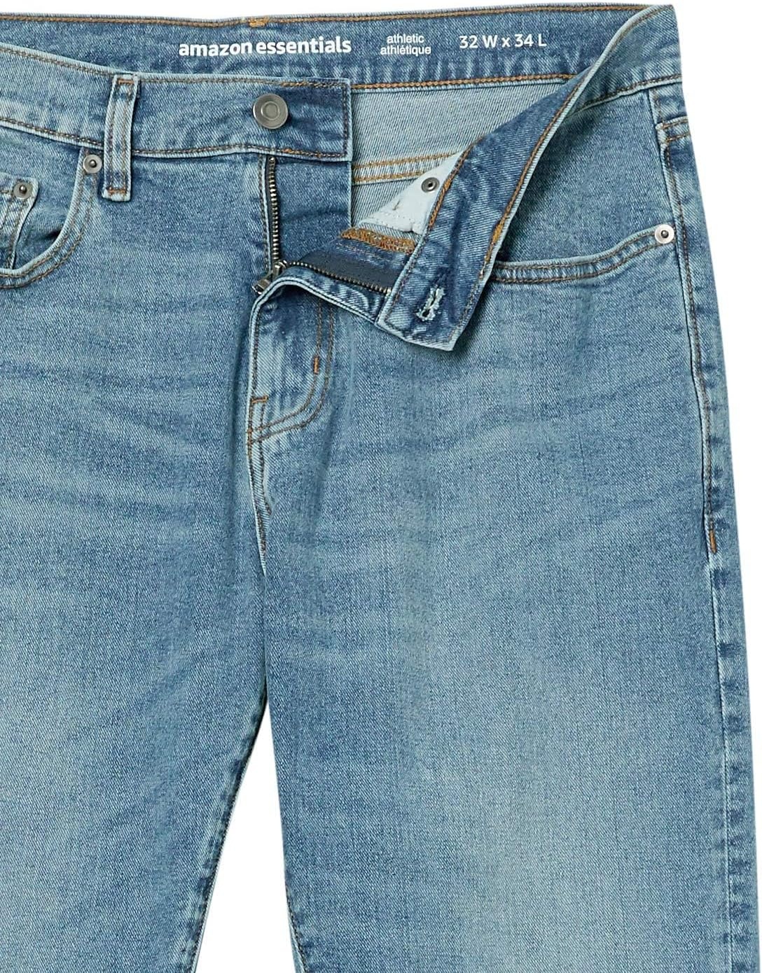 image:imageAmazon Essentials Mens StraightFit Stretch JeanLight Wash
