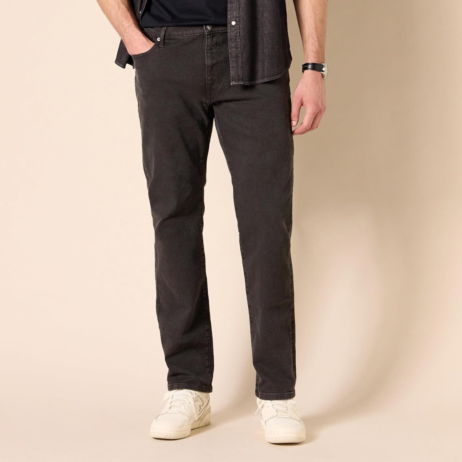 image:imageAmazon Essentials Mens StraightFit Stretch JeanWashed Black