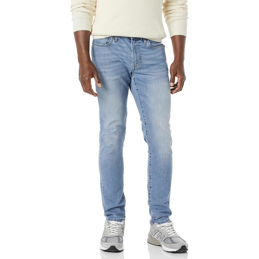 image:imageAmazon Essentials Mens Skinnyfit High Stretch JeanLight Wash