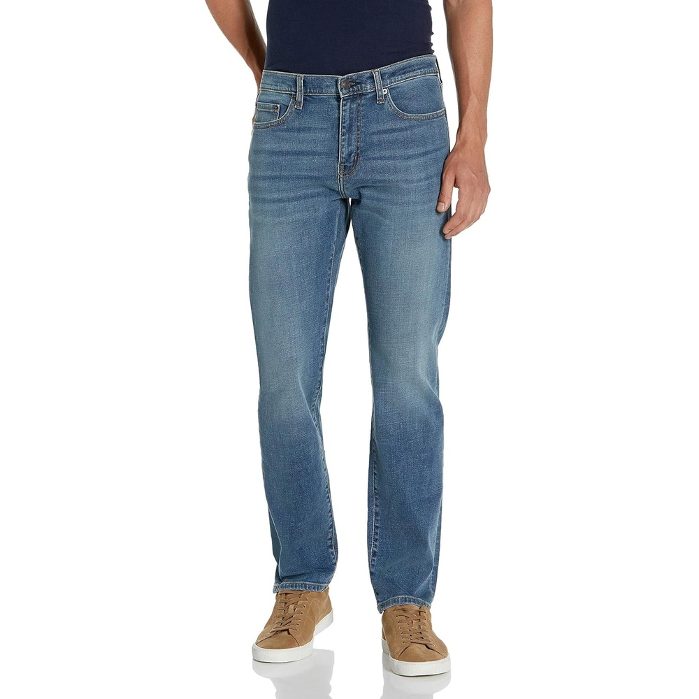 image:imageAmazon Essentials Mens StraightFit Stretch JeanMedium Blue Vintage