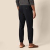 Amazon Essentials Men’s Straight-Fit Chino Jogger Pants with Elastic Waist and Pockets(Black)