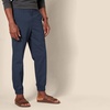 Amazon Essentials Men’s Straight-Fit Chino Jogger Pants with Elastic Waist and Pockets(Navy)