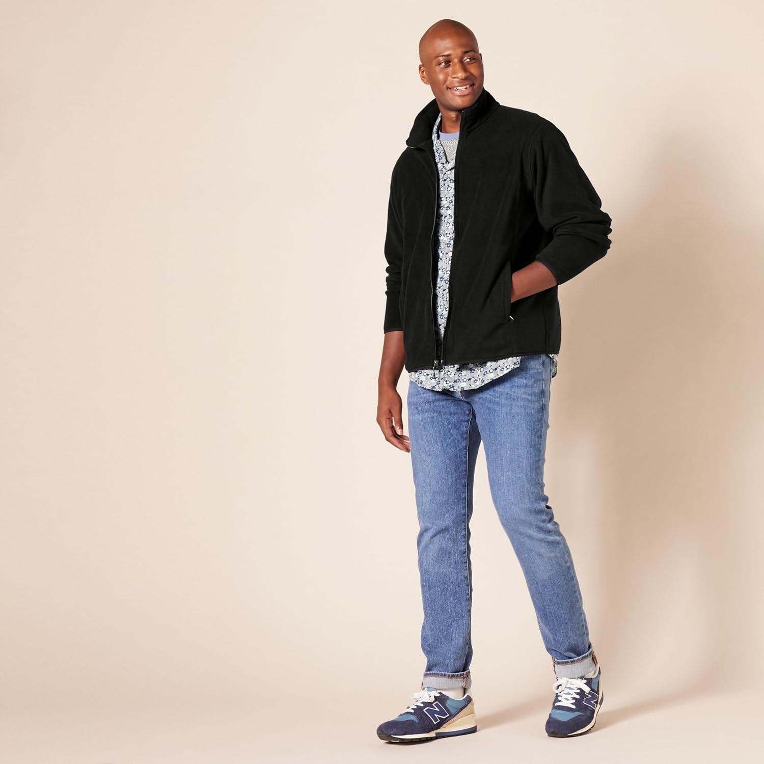 image:imageAmazon Essentials Mens FullZip Polar Fleece Jacket with Zippered Pockets for Cold Outdoor Weather Available in Big amp TallBlack