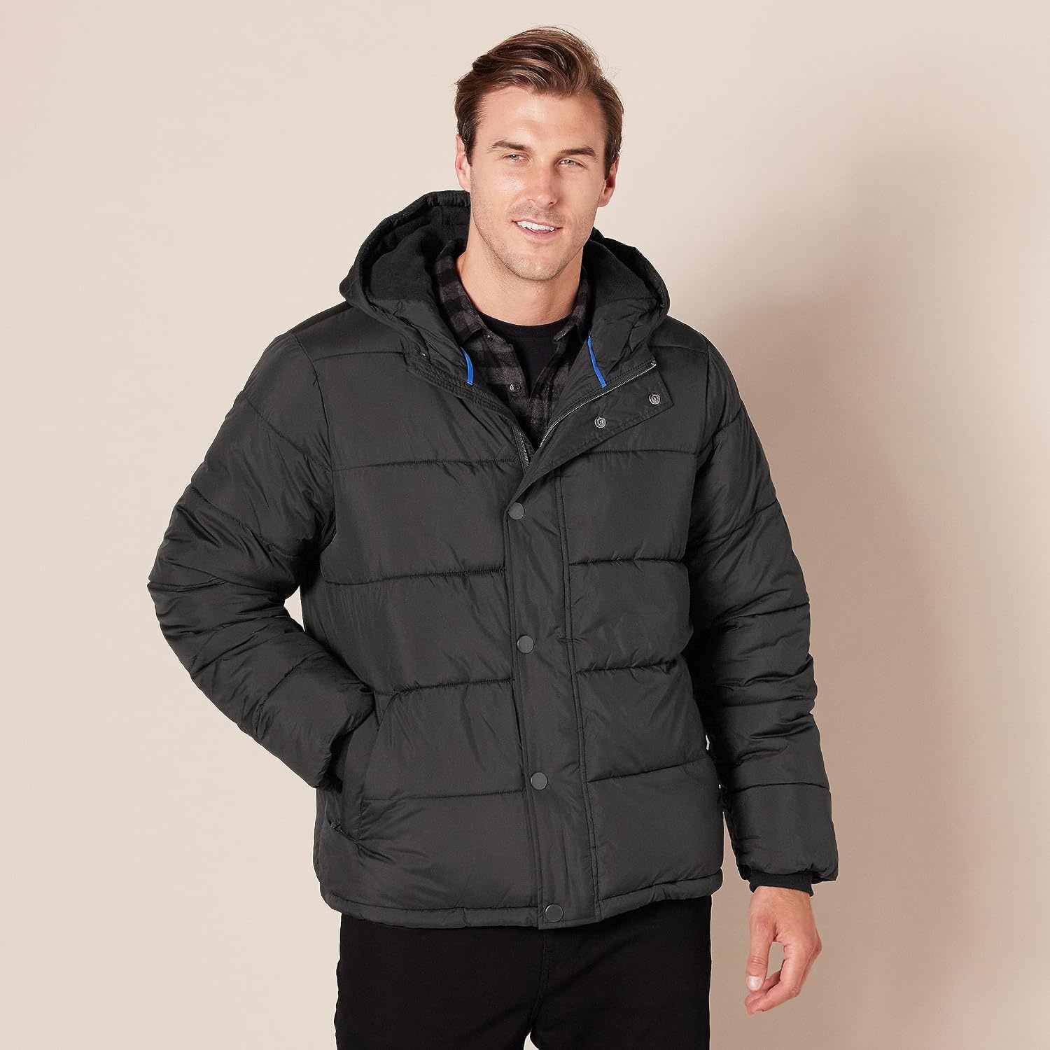 image:imageAmazon Essentials Mens Heavyweight Hooded Puffer CoatBlack