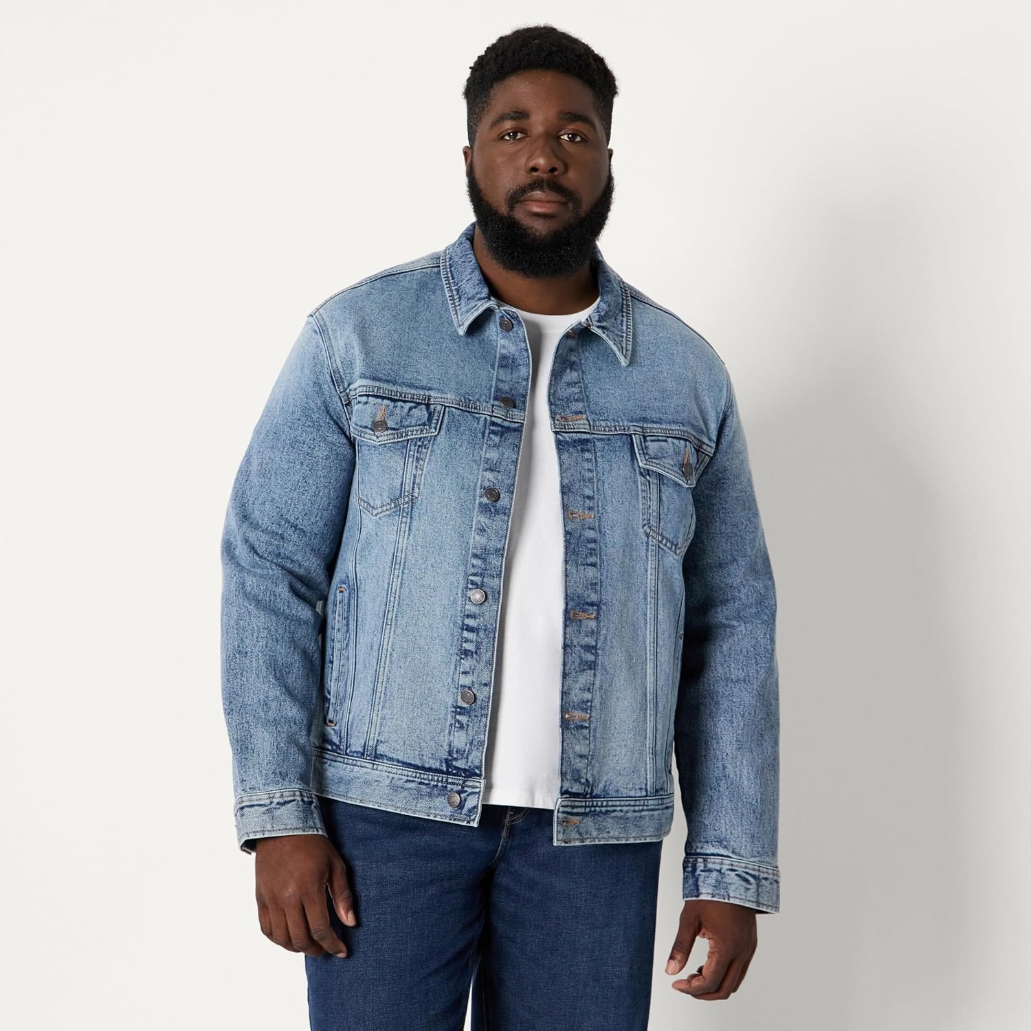 image:imageAmazon Essentials Mens Heavyweight Low Stretch RegularFit Denim Jacket Chest Patch PocketsTinted Light Wash