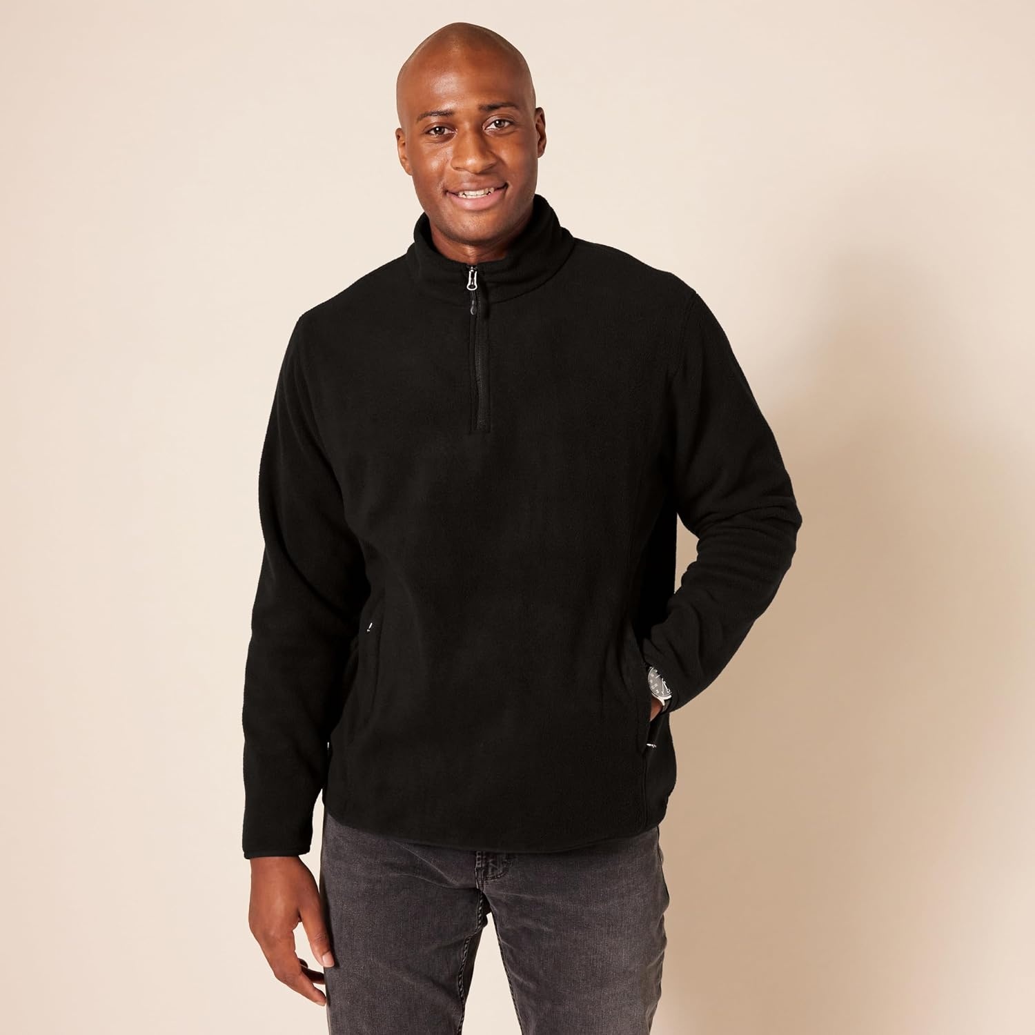 image:imageAmazon Essentials Mens Insulated Fleece Jacket QuarterZip Pullover for Cold WeatherBlack