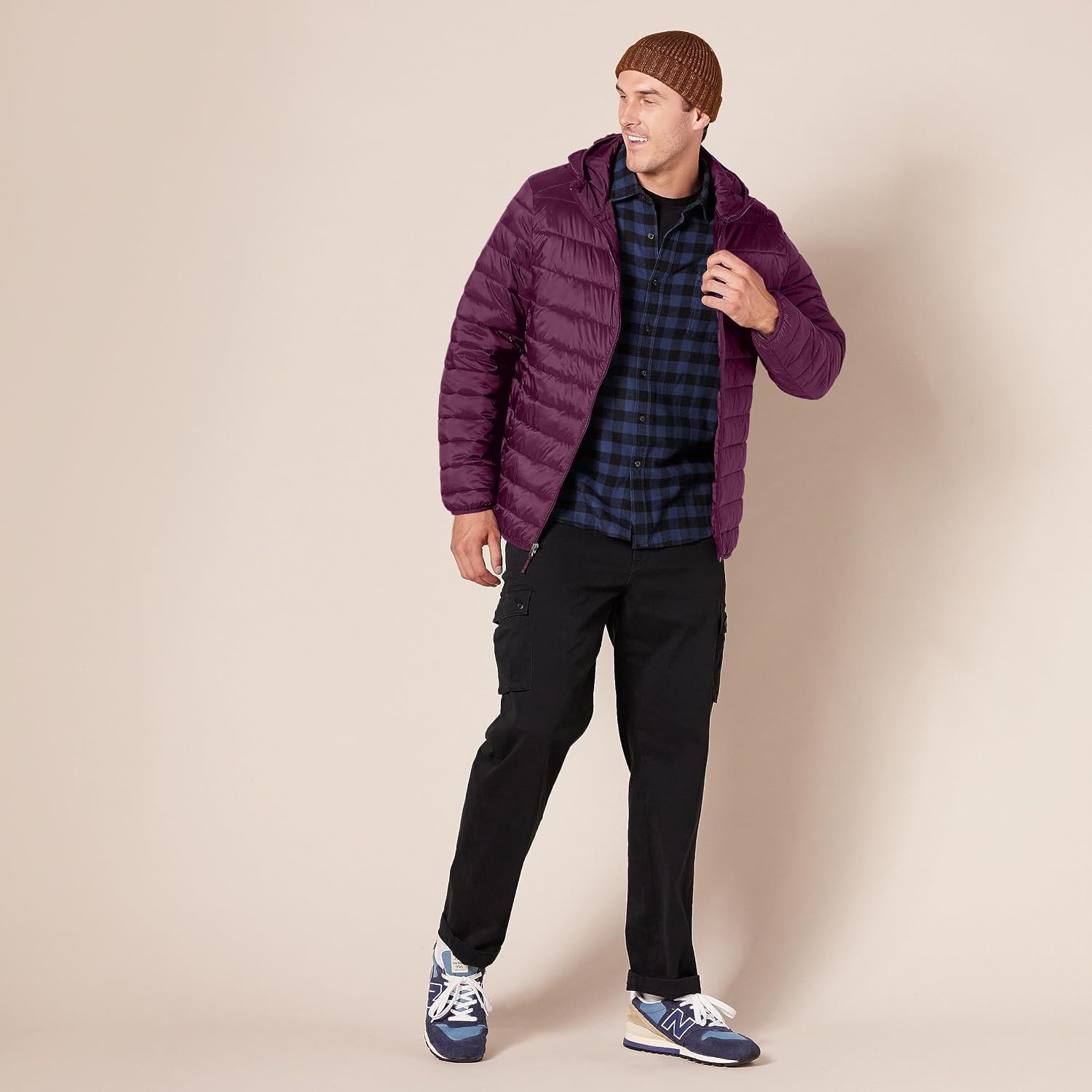 image:imageAmazon Essentials Mens Lightweight WaterResistant Packable Hooded Puffer JacketDark Purple