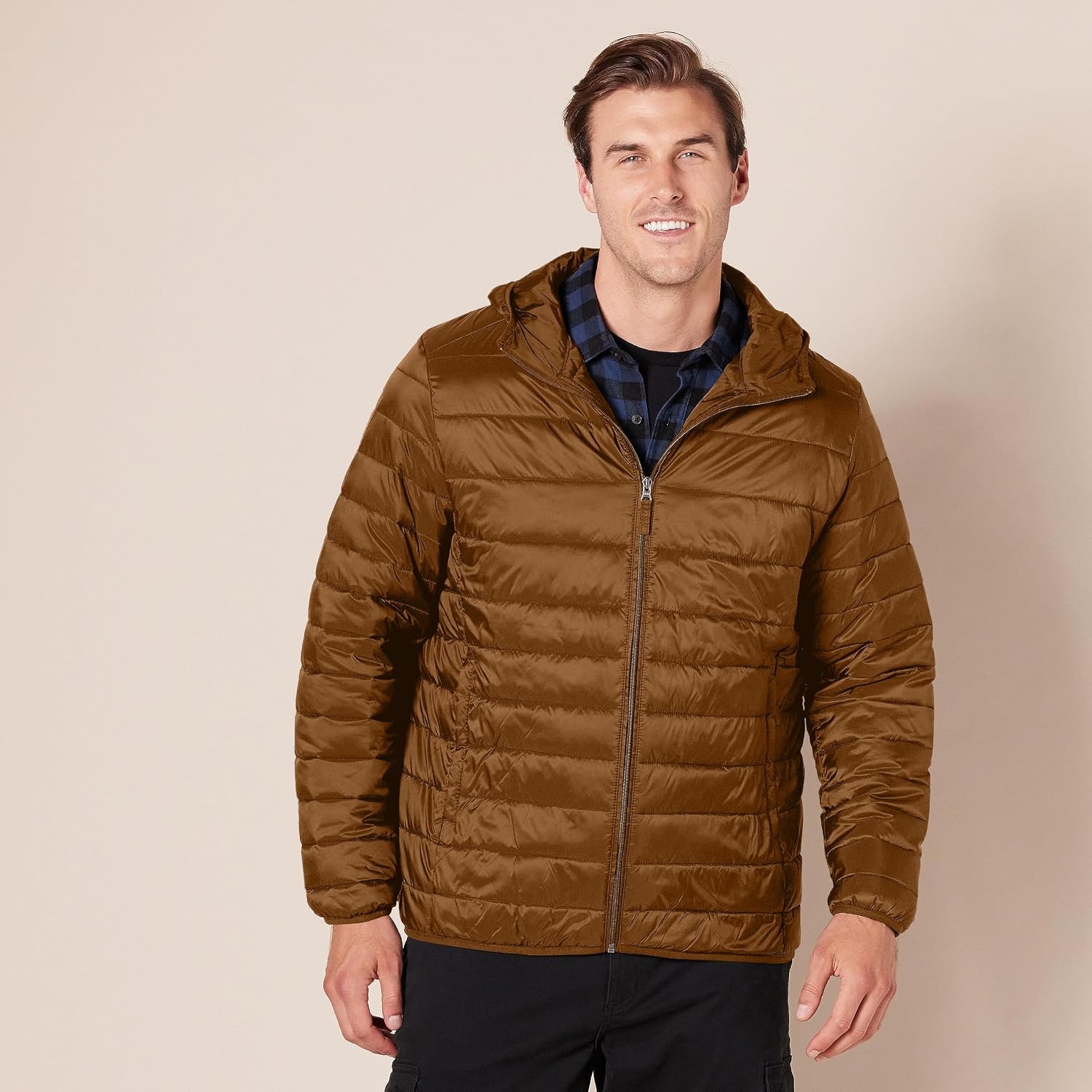 image:imageAmazon Essentials Mens Lightweight WaterResistant Packable Hooded Puffer JacketLight Brown