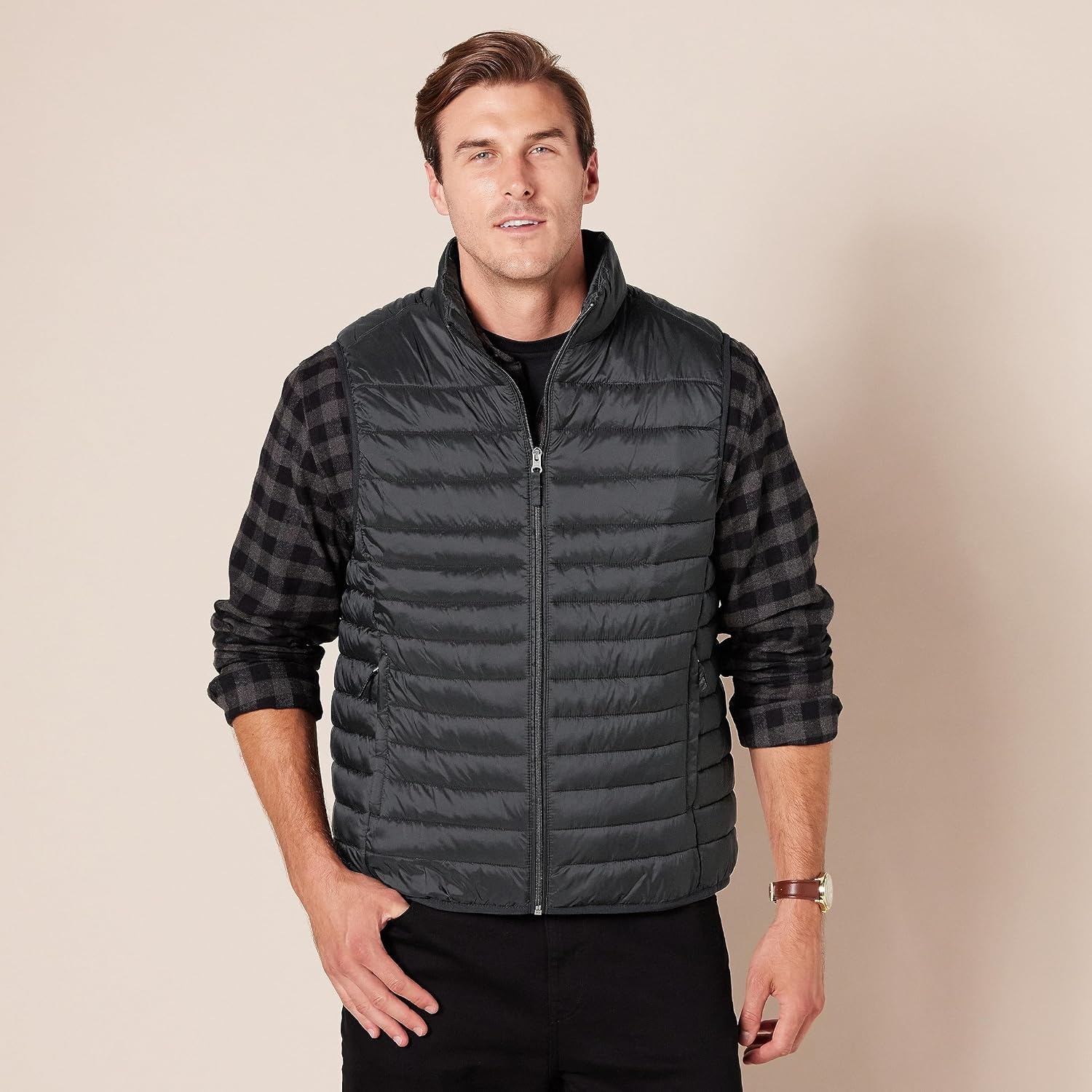 image:imageAmazon Essentials Mens Lightweight WaterResistant Packable Puffer VestBlack