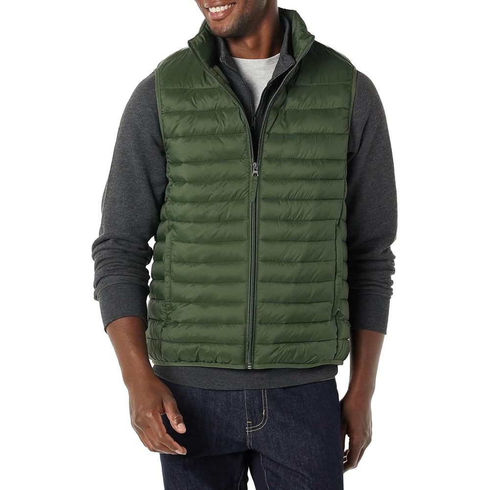 image:imageAmazon Essentials Mens Lightweight WaterResistant Packable Puffer VestDark Olive