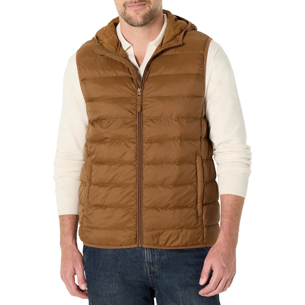 image:imageAmazon Essentials Mens RegularFit Lightweight WaterResistant Hooded Puffer VestBrown
