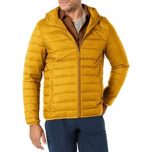 Amazon Essentials Men’s Lightweight Water-Resistant Packable Hooded Puffer Jacket(Caramel)