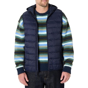 Amazon Essentials Men’s Regular-Fit Lightweight Water-Resistant Hooded Puffer Vest(Navy)