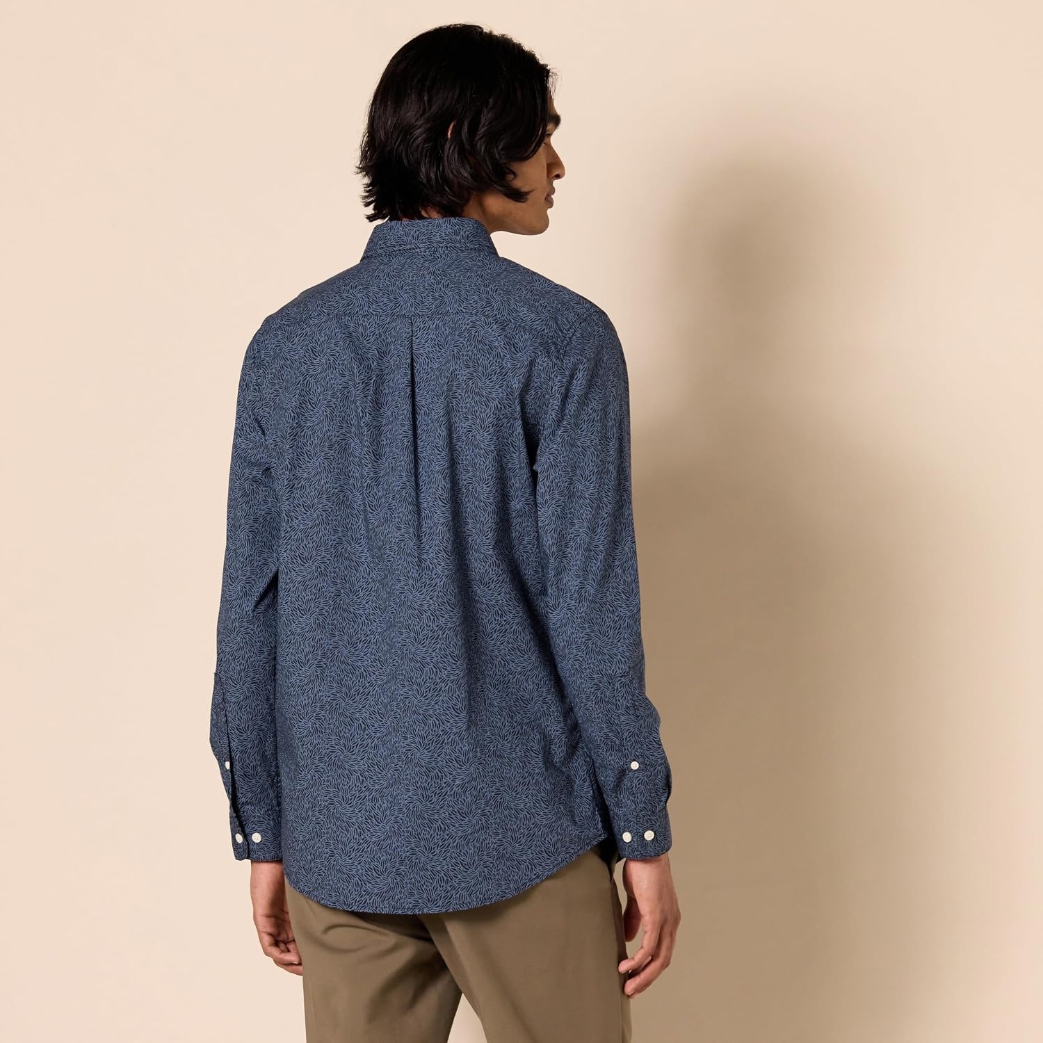 image:imageAmazon Essentials Mens LongSleeve RegularFit Stretch Poplin ShirtNavy Tonal Floral Print
