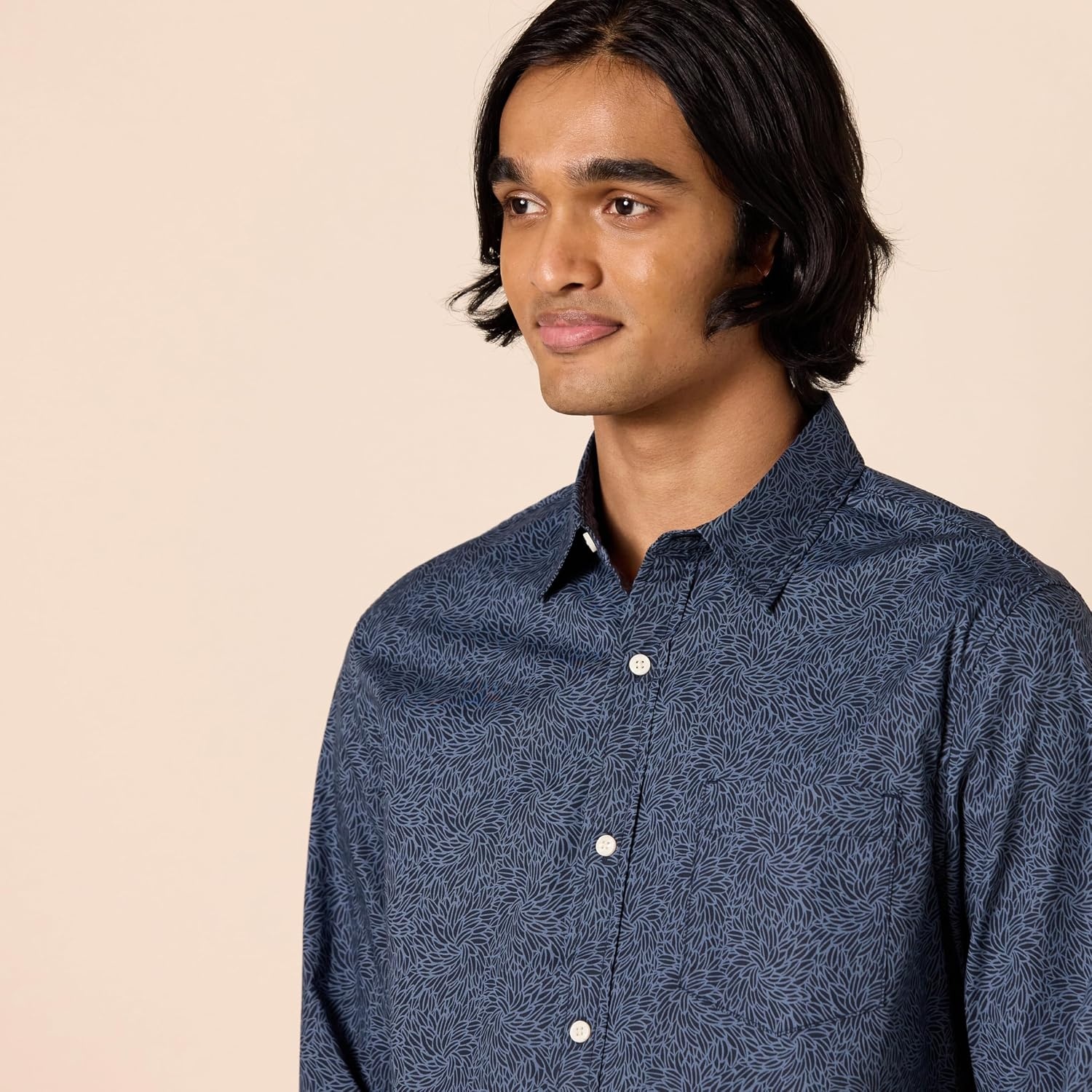 image:imageAmazon Essentials Mens LongSleeve RegularFit Stretch Poplin ShirtNavy Tonal Floral Print
