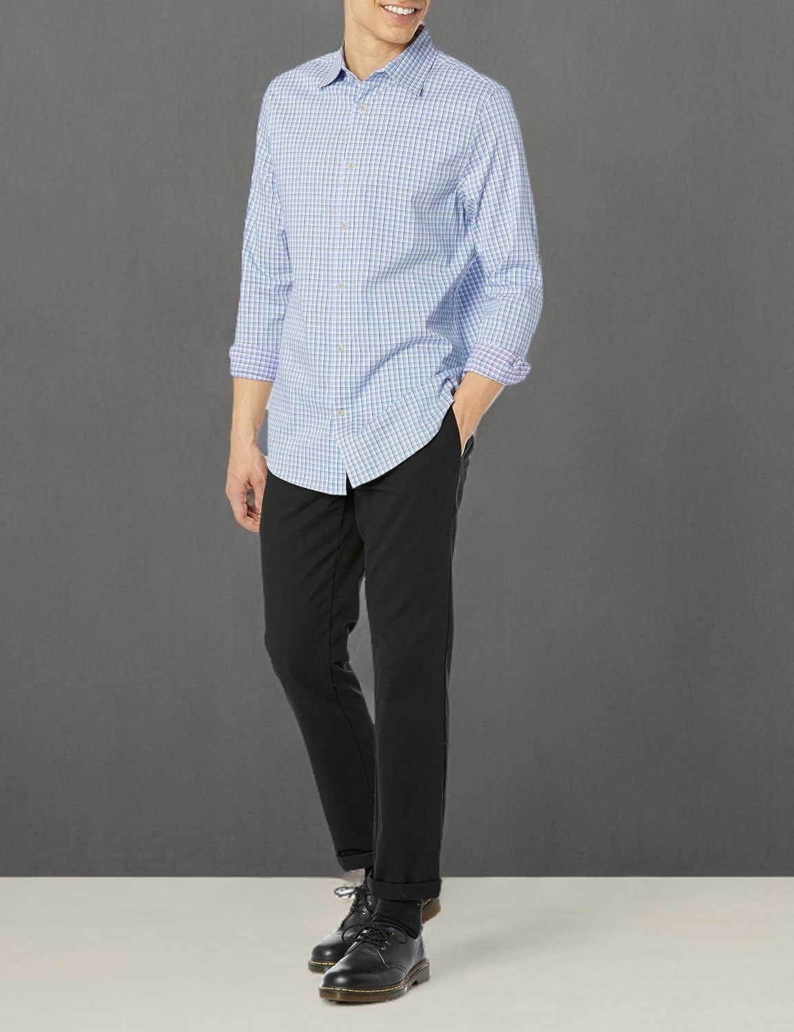 image:imageAmazon Essentials Mens Regular Fit Long Sleeve Wrinkle Resistant Stretch Dress ShirtBlue White Grid Check