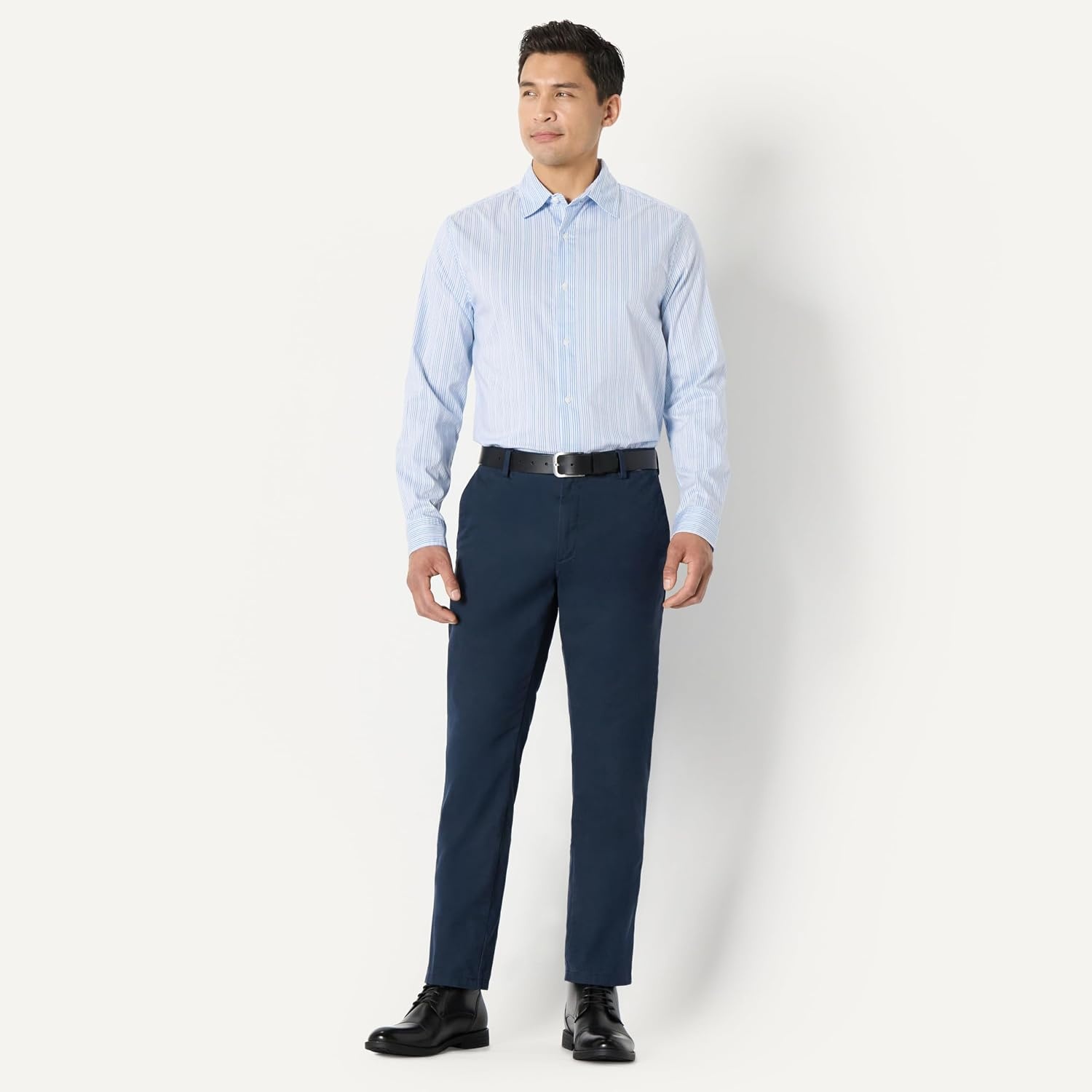image:imageAmazon Essentials Mens Regular Fit Long Sleeve Wrinkle Resistant Stretch Dress ShirtBlue White Pinstripe