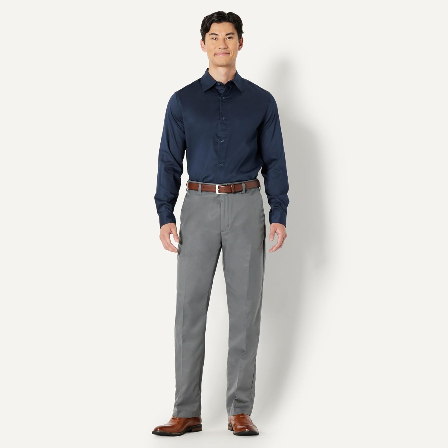 image:imageAmazon Essentials Mens Regular Fit Long Sleeve Wrinkle Resistant Stretch Dress ShirtNavy