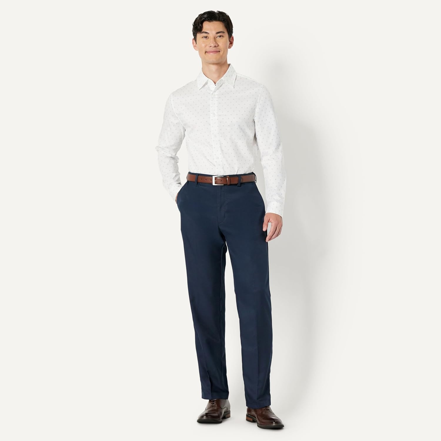 image:imageAmazon Essentials Mens Regular Fit Long Sleeve Wrinkle Resistant Stretch Dress ShirtNavy White Diamond Geo