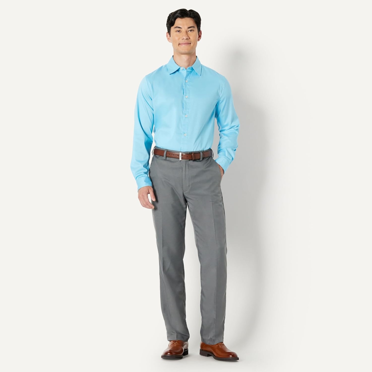image:imageAmazon Essentials Mens Regular Fit Long Sleeve Wrinkle Resistant Stretch Dress ShirtSky Blue