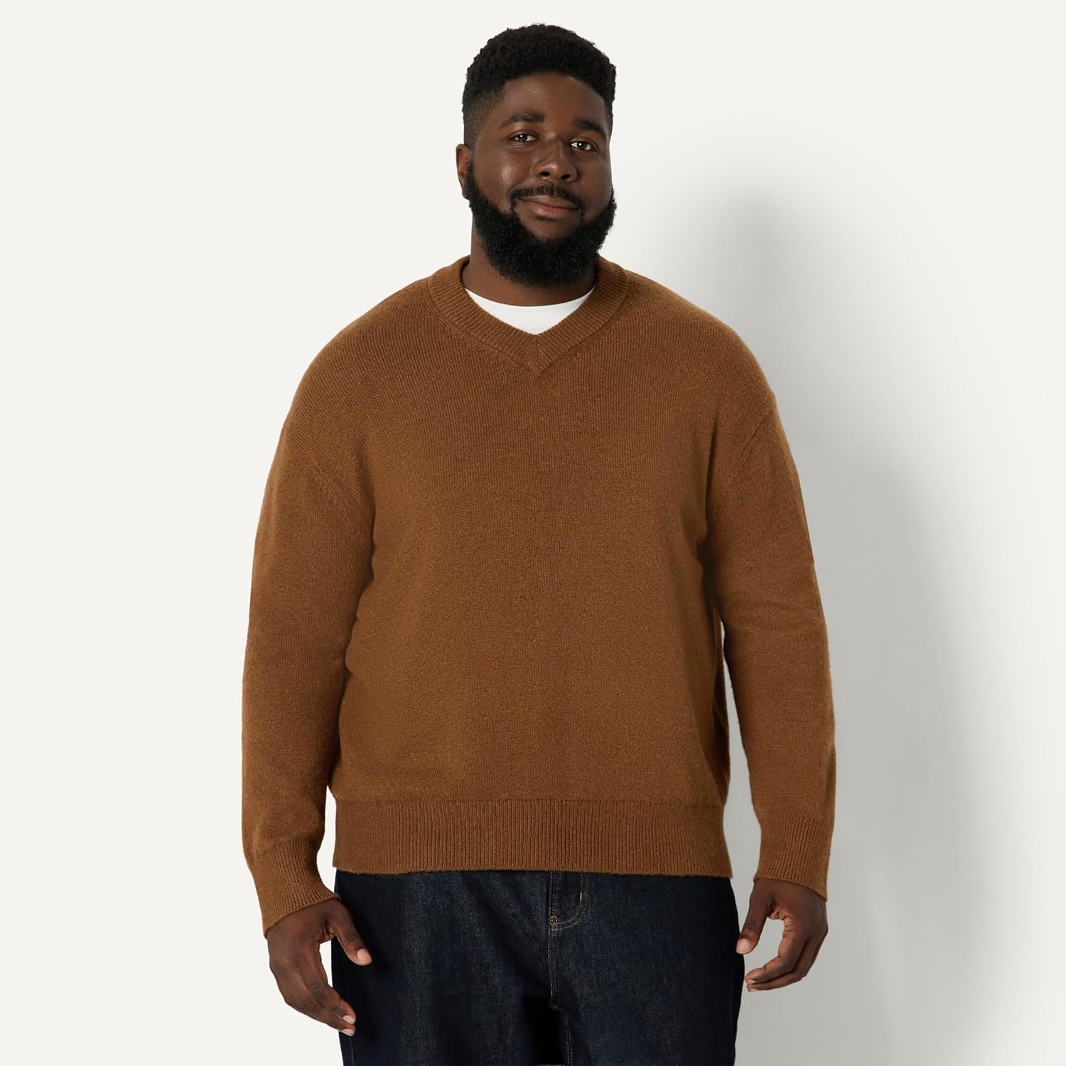 image:imageAmazon Essentials Mens RegularFit Cotton Blend VNeck SweaterCaramel Heather
