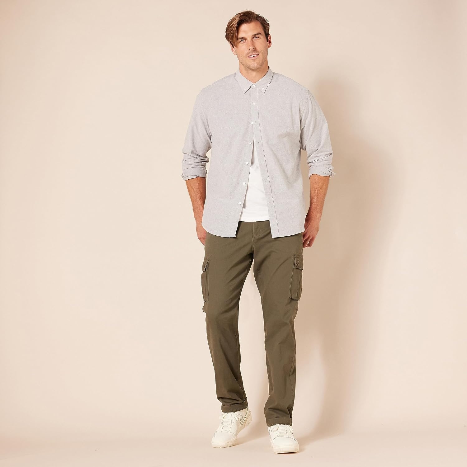 image:imageAmazon Essentials Mens RegularFit Long Sleeve Oxford Shirt 100 CottonGrey